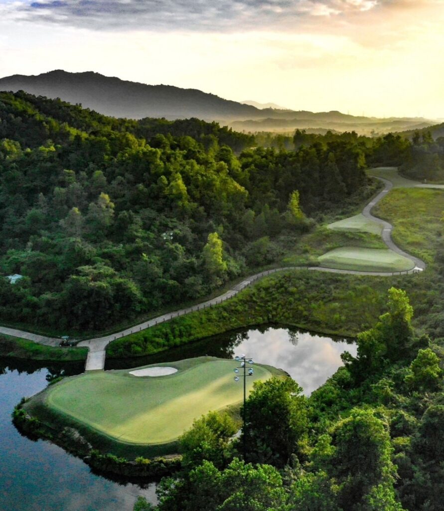Top Signature Golf Tours to Ba Na Hill Golf by VietnamGolfTour