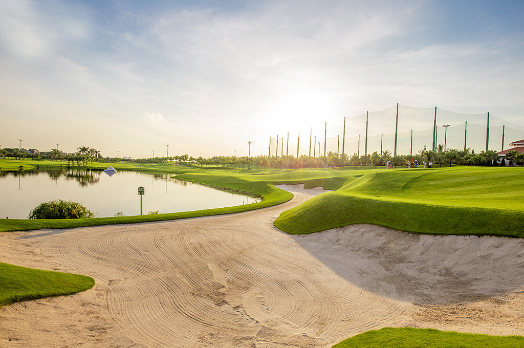 Long Bien Golf Review 2026 – Price, Experience & Booking Tips