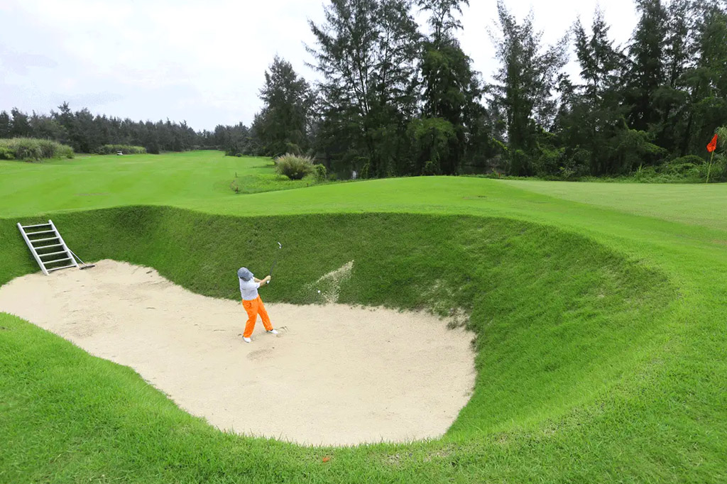 Mong Cai Golf Club - Stay & Play 2 Nights 1 Night