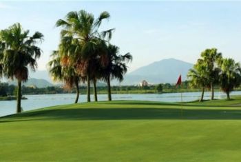 Sân golf Đầm Vạc (Heron Lake)