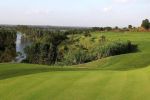 Sân golf Sky Lake